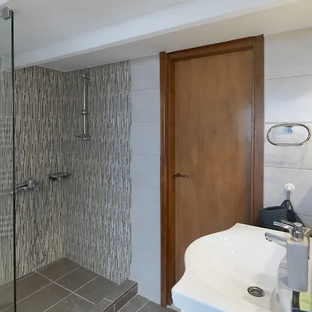 Semesterbostad Astraia